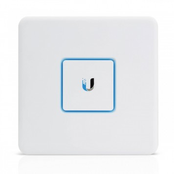Маршрутизатор UniFi Security Gateway (USG)-1